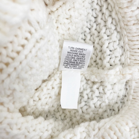 Express Cream Cowl Neck Cable Knit Short Sleeves Snap Button Sweater XS - Picture 15 of 16